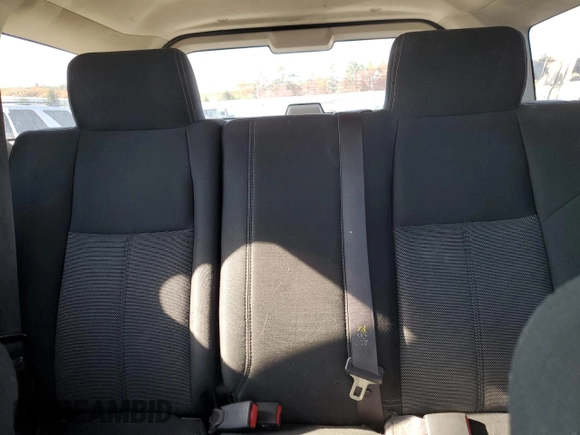 2006 Hummer H3 with VIN 5GTDN136768328575, listed as a Copart auction lot 77496404 with 0 mi miles and Clean Title. Bid and sale history available at carsss.com. Image 10.