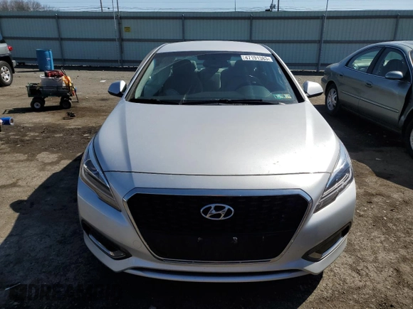 2016 Hyundai Sonata Hybrid SE with VIN KMHE24L1XGA025242, listed as a Copart auction lot 47191383 with 57,688 mi miles. Bid and sale history available at carsss.com. Image 5.