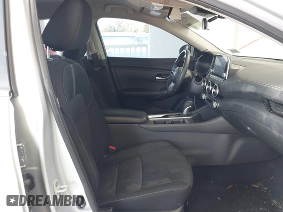 2022 Nissan Sentra SV z VIN 3N1AB8CV8NY318551, wystawiony jako IAAI lot #42397024 z przebiegiem 62 341 mil mil oraz . Historia ofert i sprzedaży dostępna na DreamBid. Obrazek 5.