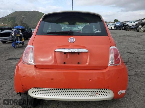2015 FIAT 500e with VIN 3C3CFFGE1FT507277, listed as a Copart auction lot 51391845 with 88,760 mi miles and Salvage title. Bid and sale history available at DreamBid. Image 6.