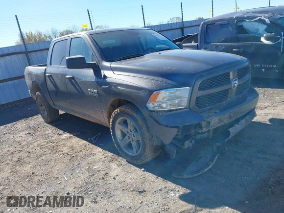 2016 Ram 1500 Express z VIN 1C6RR6KG8GS389924, wystawiony jako IAAI lot #40887357 z przebiegiem 140 327 mil mil oraz . Historia ofert i sprzedaży dostępna na DreamBid. Obrazek 1.