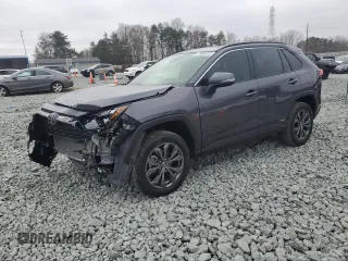 2025 Toyota RAV4 Hybrid XLE Premium z VIN JTMB6RFV6SJ065723, wystawiony jako Copart lot #49062015 z przebiegiem 2 702 mil mil oraz Szkoda całkowita • Salvage title. Historia ofert i sprzedaży dostępna na DreamBid. Obrazek 1.