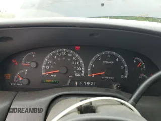 2002 Ford F-150 XL z VIN 1FTRX18L02NA96421, wystawiony jako Copart lot #64867095 z przebiegiem 135 401 mil mil oraz Czysty tytuł • Clean title. Historia ofert i sprzedaży dostępna na DreamBid. Obrazek 9.