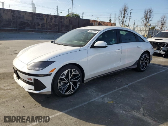 2024 Hyundai Ioniq 6 SEL z VIN KMHM34AA0RA079339, wystawiony jako Copart lot #47627595 z przebiegiem 7 529 mil mil oraz Szkoda całkowita • Salvage title. Historia ofert i sprzedaży dostępna na DreamBid. Obrazek 1.