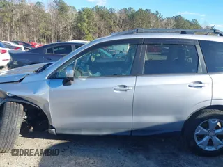 2015 Subaru Forester Premium z VIN JF2SJADC1FH827078, wystawiony jako IAAI lot #41731753 z przebiegiem 152 520 mil mil oraz . Historia ofert i sprzedaży dostępna na DreamBid. Obrazek 14.