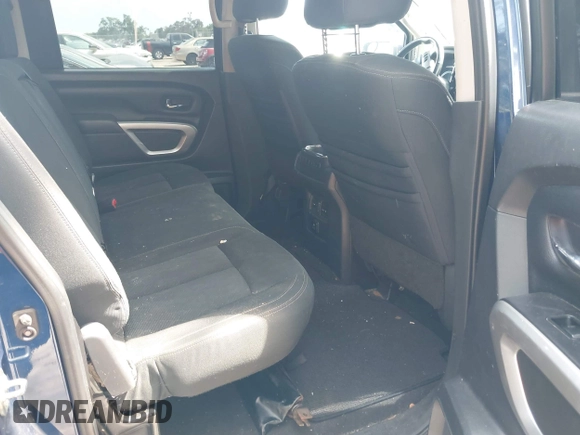 2018 Nissan Titan SV z VIN 1N6AA1E61JN500822, wystawiony jako IAAI lot #42339293 z przebiegiem 152 573 mil mil oraz . Historia ofert i sprzedaży dostępna na DreamBid. Obrazek 8.