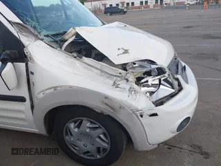 2013 Ford Transit Connect XLT с VIN NM0KS9BN3DT126418, выставлен на аукционе IAAI как лот 42295771 с пробегом 105 892 миль миль и . История ставок и продаж доступна на DreamBid. Изображение 12.
