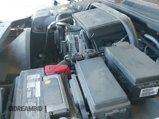 2008 Jeep Commander Sport с VIN 1J8HG48K98C175412, выставлен на аукционе IAAI как лот 42950799 с пробегом 140 226 миль миль и . История ставок и продаж доступна на DreamBid. Изображение 19.