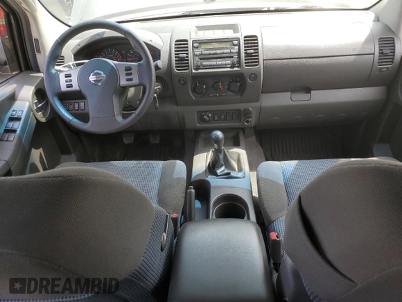 2005 Nissan Xterra SE z VIN 5N1AN08W55C657876, wystawiony jako Copart lot #61046265 z przebiegiem 136 572 mil mil oraz Szkoda całkowita • Salvage title. Historia ofert i sprzedaży dostępna na DreamBid. Obrazek 8.