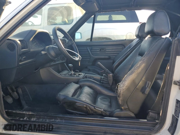 1989 BMW 3 Series z VIN WBABB1308K8275640, wystawiony jako Copart lot #44318675 z przebiegiem 182 867 mil mil oraz Czysty tytuł • Clean title. Historia ofert i sprzedaży dostępna na DreamBid. Obrazek 7.