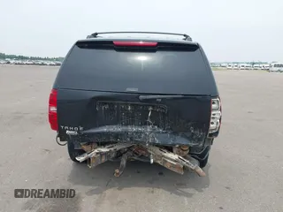 2009 Chevrolet Tahoe 1LT z VIN 1GNFK23009R297220, wystawiony jako IAAI lot #42480122 z przebiegiem 256 343 mil mil oraz . Historia ofert i sprzedaży dostępna na DreamBid. Obrazek 16.