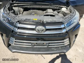 2017 Toyota Highlander Limited with VIN 5TDDZRFH3HS371946, listed as a Copart auction lot 51742485 with 105,389 mi miles and Salvage Title. Bid and sale history available at carsss.com. Image 12.