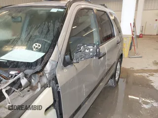 2006 Honda CR-V EX with VIN JHLRD78856C033763, listed as a IAAI auction lot 41715433 with 220,490 mi miles and . Bid and sale history available at carsss.com. Image 14.
