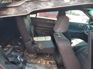 2017 Ford Police Interceptor Utility z VIN 1FM5K8AR8HGB54305, wystawiony jako Copart lot #54392105 z przebiegiem 172 978 mil mil oraz Szkoda całkowita • Salvage title. Historia ofert i sprzedaży dostępna na DreamBid. Obrazek 11.