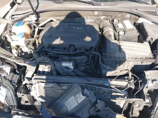 2015 Volkswagen Passat SE с VIN 1VWBS7A31FC075721, выставлен на аукционе IAAI как лот 42326684 с пробегом 177 448 миль миль и . История ставок и продаж доступна на DreamBid. Изображение 10.