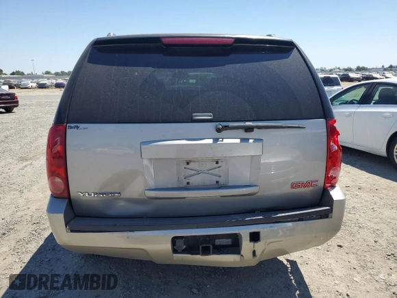 2007 GMC Yukon SLE with VIN 1GKFC13J27J328900, listed as a Copart auction lot 61531774 with 215,103 mi miles and Salvage Title. Bid and sale history available at carsss.com. Image 6.