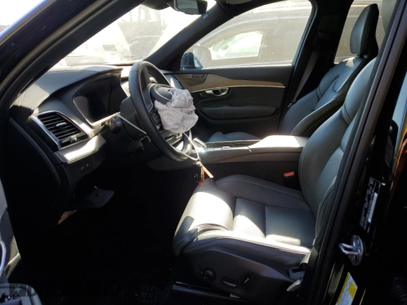 2023 Volvo XC90 Ultimate Bright Theme with VIN YV4H60CA3P1927839, listed as a Copart auction lot 73084544 with 52,486 mi miles and Salvage title. Bid and sale history available at DreamBid. Image 7.