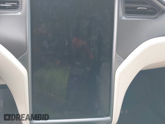2018 Tesla Model X 75D with VIN 5YJXCDE21JF139712, listed as a IAAI auction lot 41905326 with Not Provided miles and . Bid and sale history available at carsss.com. Image 17.