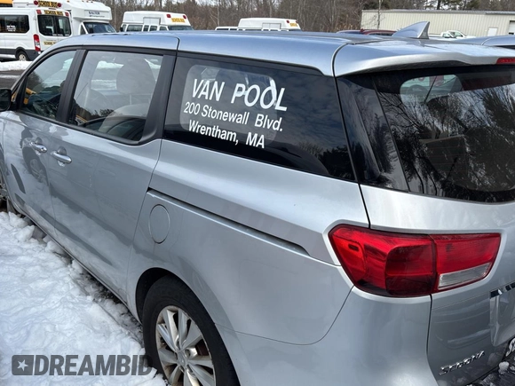 2016 Kia Sedona L with VIN KNDMA5C13G6173955, listed as a Copart auction lot 47967475 with 203,987 mi miles and Clean Title. Bid and sale history available at DreamBid. Image 3.