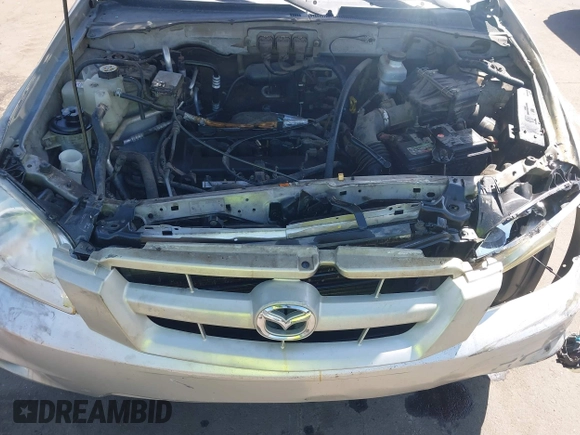 2005 Mazda Tribute i with VIN 4F2YZ02Z75KM56108, listed as a IAAI auction lot 42022864 with Not Provided miles and . Bid and sale history available at carsss.com. Image 10.