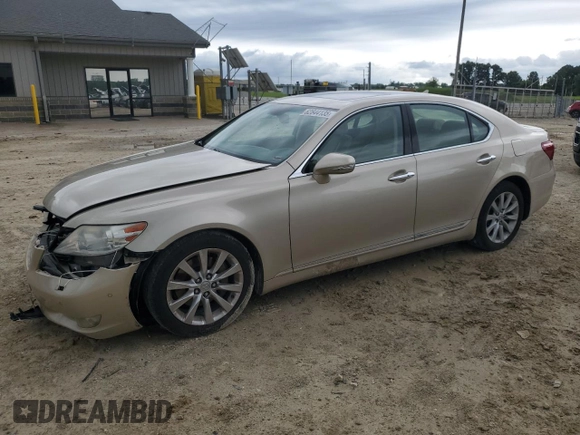 2010 Lexus LS 460 z VIN JTHBL1EF3A5097331, wystawiony jako Copart lot #62844135 z przebiegiem Nie podano mil oraz Szkoda całkowita • Salvage title. Historia ofert i sprzedaży dostępna na DreamBid. Obrazek 1.