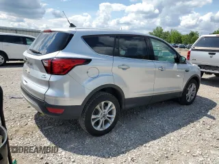 2019 Ford Escape SE z VIN 1FMCU9GD8KUB91172, wystawiony jako Copart lot #58533265 z przebiegiem 111 175 mil mil oraz Szkoda całkowita • Salvage title. Historia ofert i sprzedaży dostępna na DreamBid. Obrazek 3.