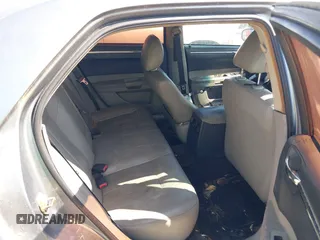 2006 Chrysler 300 Touring with VIN 2C3KA53G06H172162, listed as a IAAI auction lot 42005963 with 209,549 mi miles. Bid and sale history available at carsss.com. Image 8.
