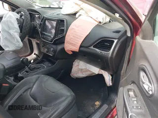 2019 Jeep Cherokee Limited z VIN 1C4PJLDB1KD443567, wystawiony jako IAAI lot #42260548 z przebiegiem Nie podano mil oraz . Historia ofert i sprzedaży dostępna na DreamBid. Obrazek 5.