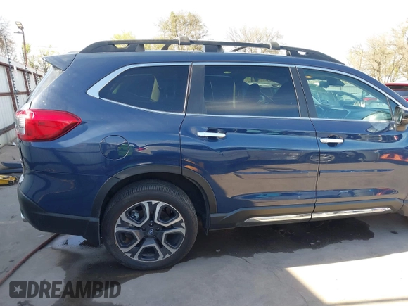 2024 Subaru Ascent Touring z VIN 4S4WMAWD8R3459203, wystawiony jako IAAI lot #41773347 z przebiegiem 1 807 mil mil oraz . Historia ofert i sprzedaży dostępna na DreamBid. Obrazek 20.