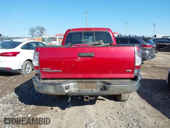 2011 Toyota Tacoma with VIN 5TFUU4EN9BX009422, listed as a IAAI auction lot 41394829 with 302,264 mi miles. Bid and sale history available at carsss.com. Image 16.