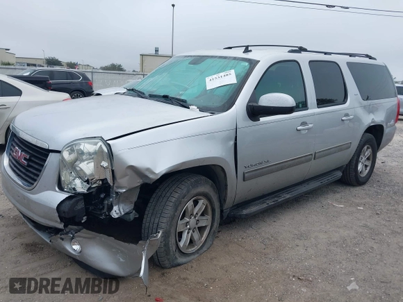 2014 GMC Yukon XL SLT with VIN 1GKS1KE08ER188302, listed as a IAAI auction lot 41531485 with 196,810 mi miles. Bid and sale history available at carsss.com. Image 20.