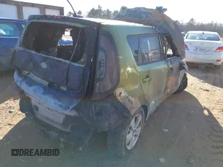 2019 Kia Soul z VIN KNDJN2A25K7910335, wystawiony jako IAAI lot #41400343 z przebiegiem Nie podano mil oraz . Historia ofert i sprzedaży dostępna na DreamBid. Obrazek 4.