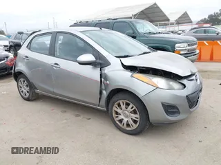 2011 Mazda 2 Sport z VIN JM1DE1HY3B0110305, wystawiony jako IAAI lot #41911777 z przebiegiem 160 698 mil mil oraz . Historia ofert i sprzedaży dostępna na DreamBid. Obrazek 1.