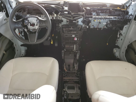 2024 Tesla Model Y Long Range z VIN 7SAYGDEE7RA217991, wystawiony jako Copart lot #50885695 z przebiegiem Nie podano mil oraz Szkoda całkowita • Salvage title. Historia ofert i sprzedaży dostępna na DreamBid. Obrazek 8.