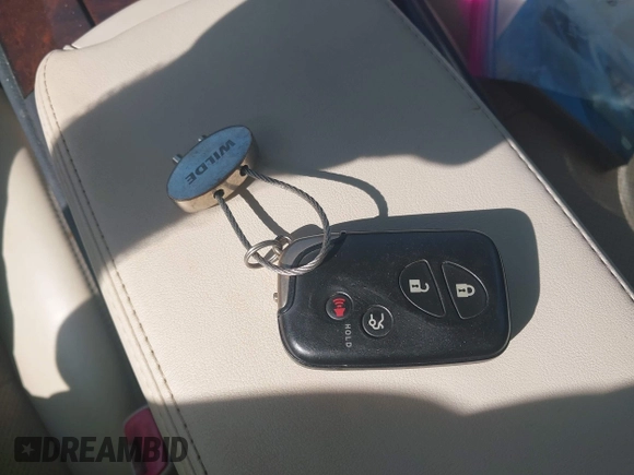 2014 Lexus IS 250 C with VIN JTHFF2C21E2531283, listed as a IAAI auction lot 42498792 with 37,399 mi miles and . Bid and sale history available at DreamBid. Image 11.