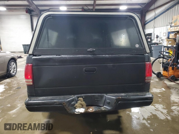 2002 Dodge Dakota with VIN 1B7FL16X32S557570, listed as a Copart auction lot 88974295 with 201,791 mi miles and Salvage Title. Bid and sale history available at carsss.com. Image 6.