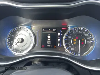 2015 Chrysler 200 Limited with VIN 1C3CCCABXFN528411, listed as a IAAI auction lot 41823474 with 53,925 mi miles. Bid and sale history available at carsss.com. Image 7.