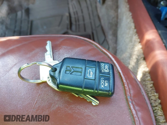 1996 Chevrolet Caprice 1SA Special Value z VIN 1G1BL52P7TR146198, wystawiony jako IAAI lot #41746994 z przebiegiem Nie podano mil oraz . Historia ofert i sprzedaży dostępna na DreamBid. Obrazek 11.