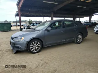 2012 Volkswagen Jetta Sedan SE w/Convenience & Sunroof PZEV with VIN 3VWBP7AJ1CM427707, listed as a Copart auction lot 45992795 with 130,766 mi miles and Salvage Title. Bid and sale history available at carsss.com. Image 1.