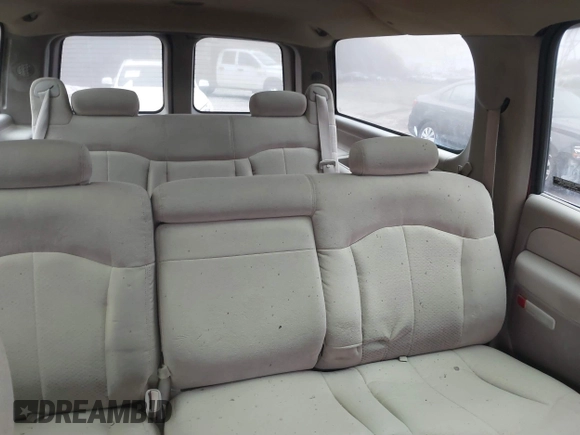 2001 Chevrolet Suburban LS with VIN 1GNEC16T01J280011, listed as a IAAI auction lot 41503436 with 1 mi miles. Bid and sale history available at carsss.com. Image 8.