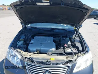 2008 Lexus ES 330 z VIN JTHBJ46G982162693, wystawiony jako IAAI lot #42286480 z przebiegiem 121 834 mil mil oraz . Historia ofert i sprzedaży dostępna na DreamBid. Obrazek 10.