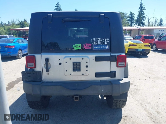 2008 Jeep Wrangler Unlimited X with VIN 1J4GA39148L596727, listed as a IAAI auction lot 42632457 with 175,000 mi miles and . Bid and sale history available at DreamBid. Image 16.
