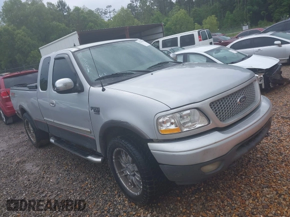 2003 Ford F-150 XL z VIN 1FTRX18W43NA38176, wystawiony jako IAAI lot #42165454 z przebiegiem Nie podano mil oraz . Historia ofert i sprzedaży dostępna na DreamBid. Obrazek 1.