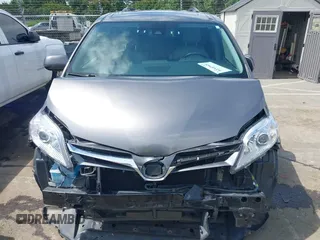2018 Toyota Sienna XLE Auto Access Seat с VIN 5TDYZ3DC6JS939876, выставлен на аукционе IAAI как лот 42347926 с пробегом 81 086 миль миль и . История ставок и продаж доступна на DreamBid. Изображение 13.