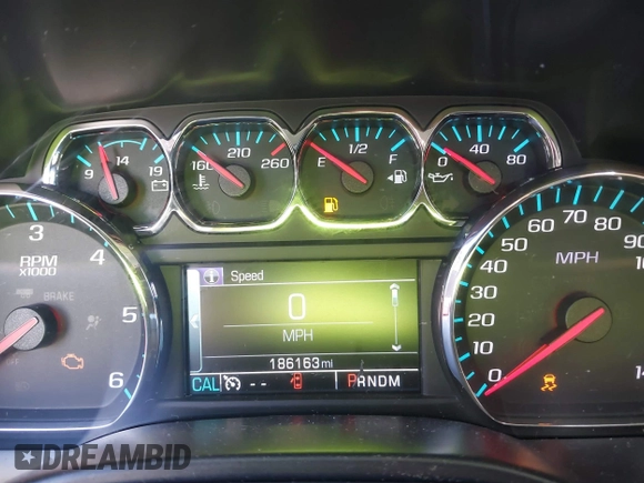 2015 Chevrolet Silverado 1500 LT with VIN 1GCRCREC2FZ297041, listed as a IAAI auction lot 41563446 with 186,163 mi miles. Bid and sale history available at carsss.com. Image 7.
