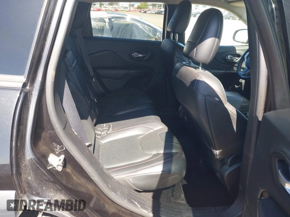 2016 Jeep Cherokee Trailhawk with VIN 1C4PJMBB9GW179051, listed as a IAAI auction lot 42520342 with 100,538 mi miles and . Bid and sale history available at DreamBid. Image 8.