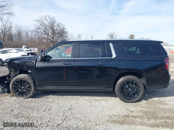 2024 Chevrolet Suburban High Country with VIN 1GNSKGKL3RR235642, listed as a IAAI auction lot 41486610 with 963 mi miles. Bid and sale history available at carsss.com. Image 15.