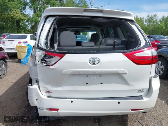 2015 Toyota Sienna Limited with VIN 5TDDK3DC9FS119513, listed as a IAAI auction lot 42290386 with 210,948 mi miles and . Bid and sale history available at DreamBid. Image 16.