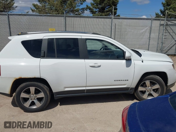 2017 Jeep Compass High Altitude with VIN 1C4NJDEB4HD176025, listed as a IAAI auction lot 42129709 with 135,812 mi miles. Bid and sale history available at carsss.com. Image 13.
