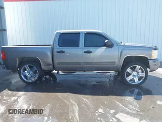 2008 Chevrolet Silverado 1500 1LT with VIN 2GCEC130281145698, listed as a IAAI auction lot 41883409 with 235,900 mi miles and . Bid and sale history available at DreamBid. Image 13.